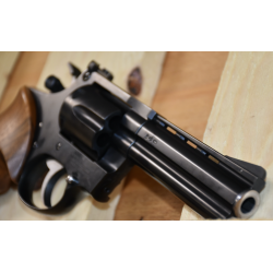 Revolver Korth Classic TROY 357 Mag 4" Noir Poli