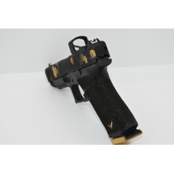 Glock 48 Shield Custom - Gold Black Hexa